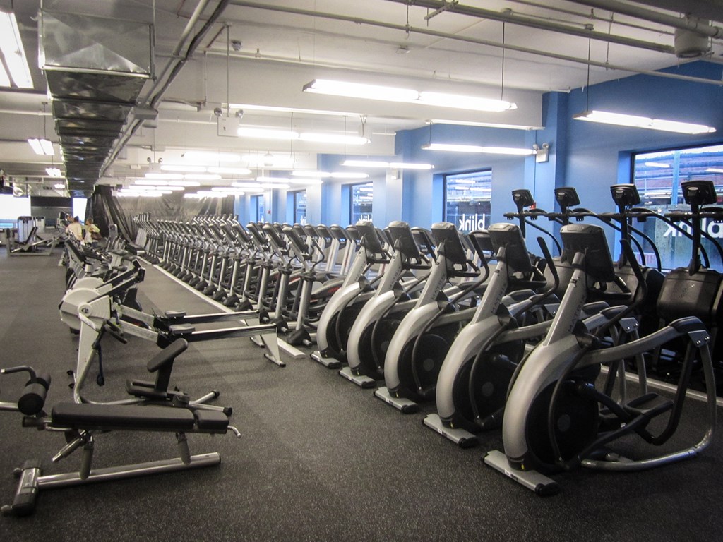 Review of Blink Fitness in Jackson Heights – Campoutkid